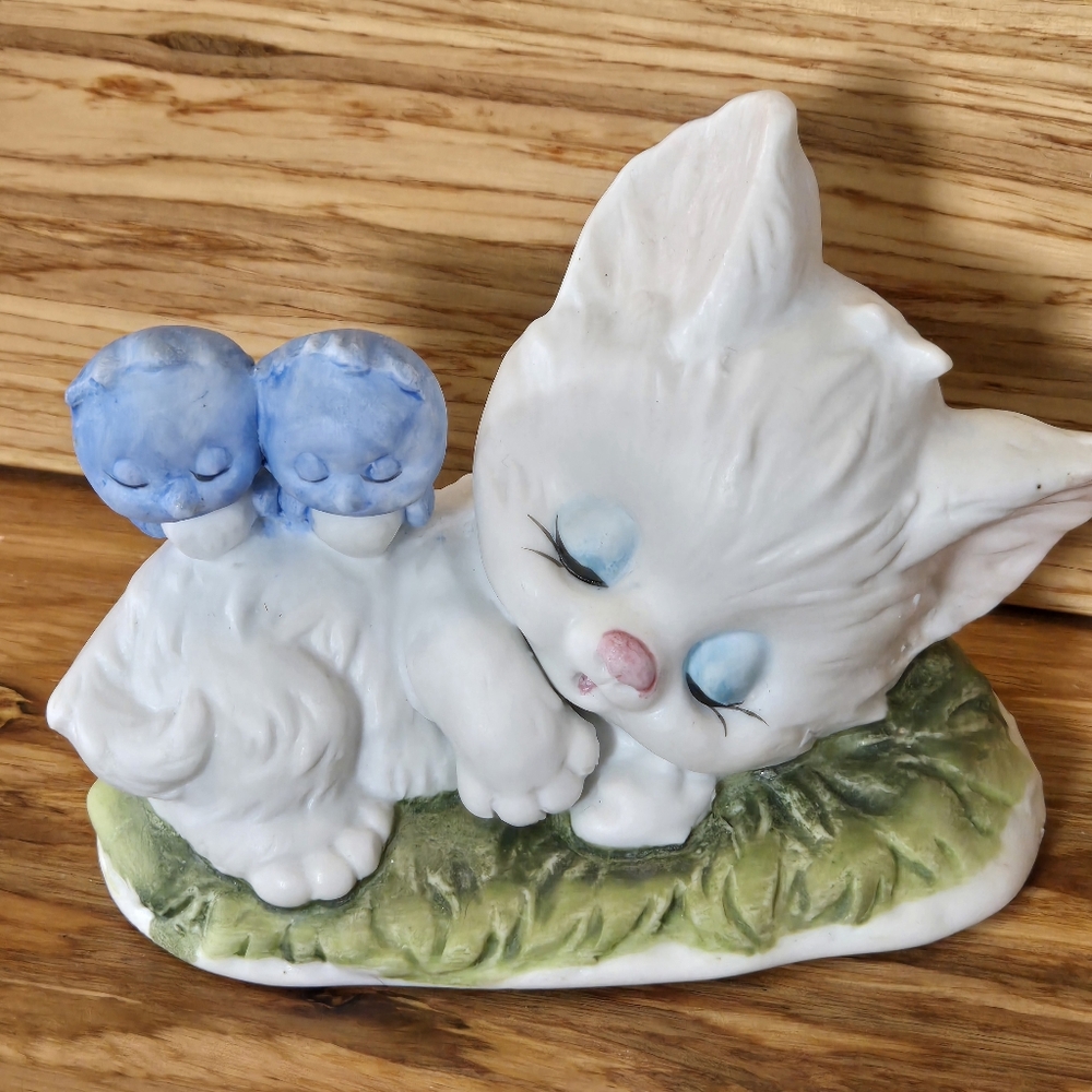 Vintage Porcelain Ceramic Decor Kitty Cat Sleeping Shelf Home Office Blue Birds